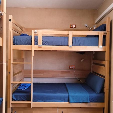 La Calma De Pamies Hostel Balaguer Ngoại thất bức ảnh