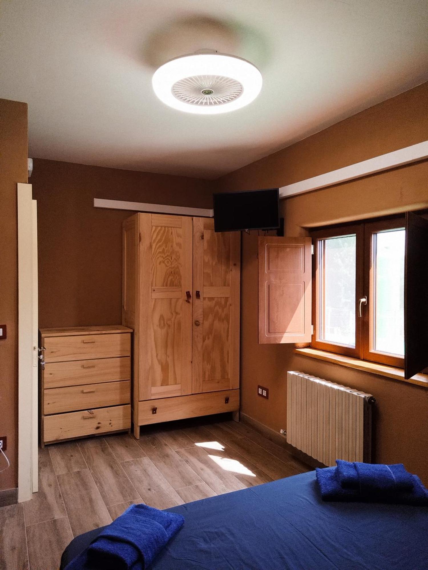 La Calma De Pamies Hostel Balaguer Ngoại thất bức ảnh