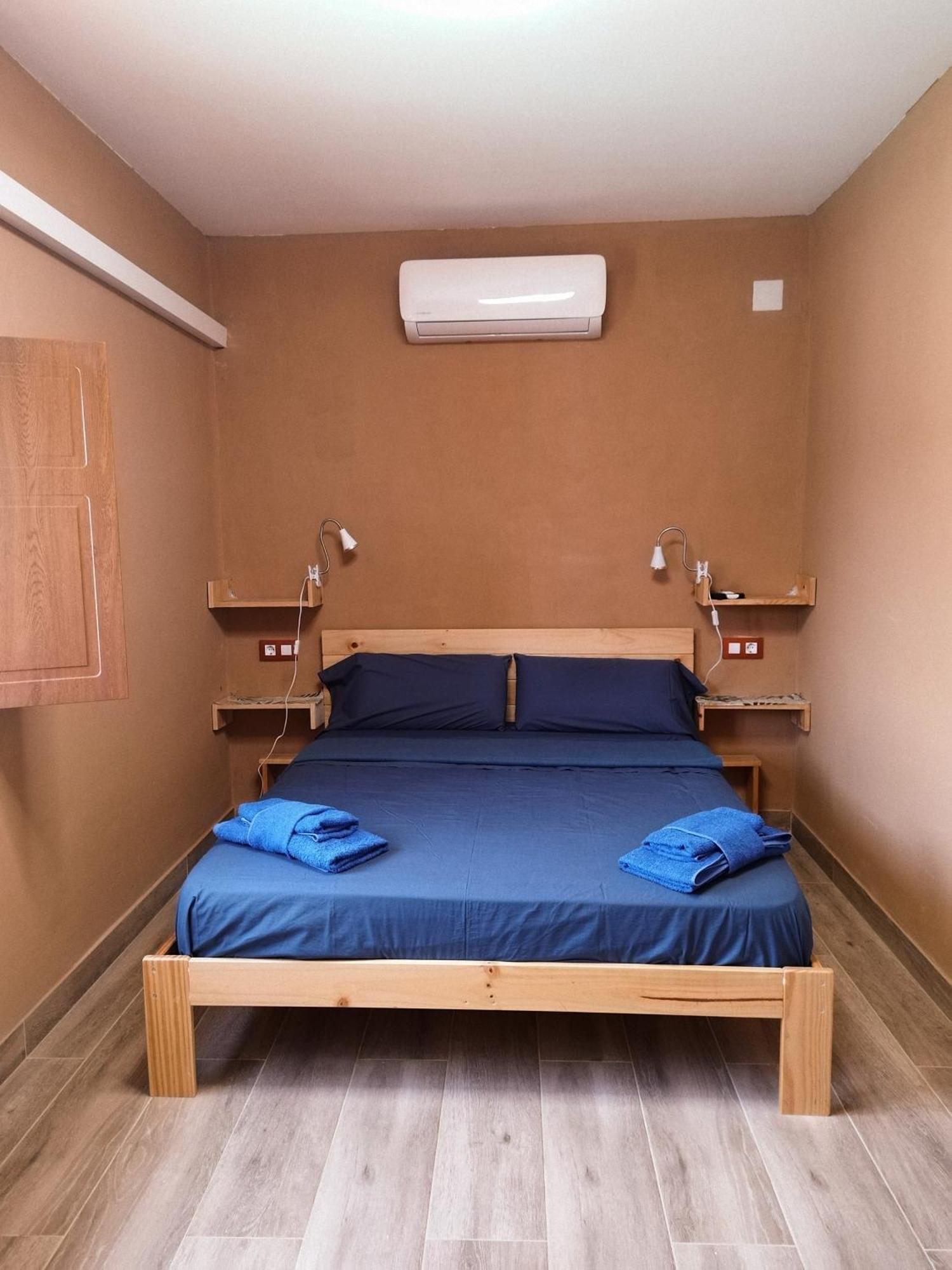 La Calma De Pamies Hostel Balaguer Ngoại thất bức ảnh