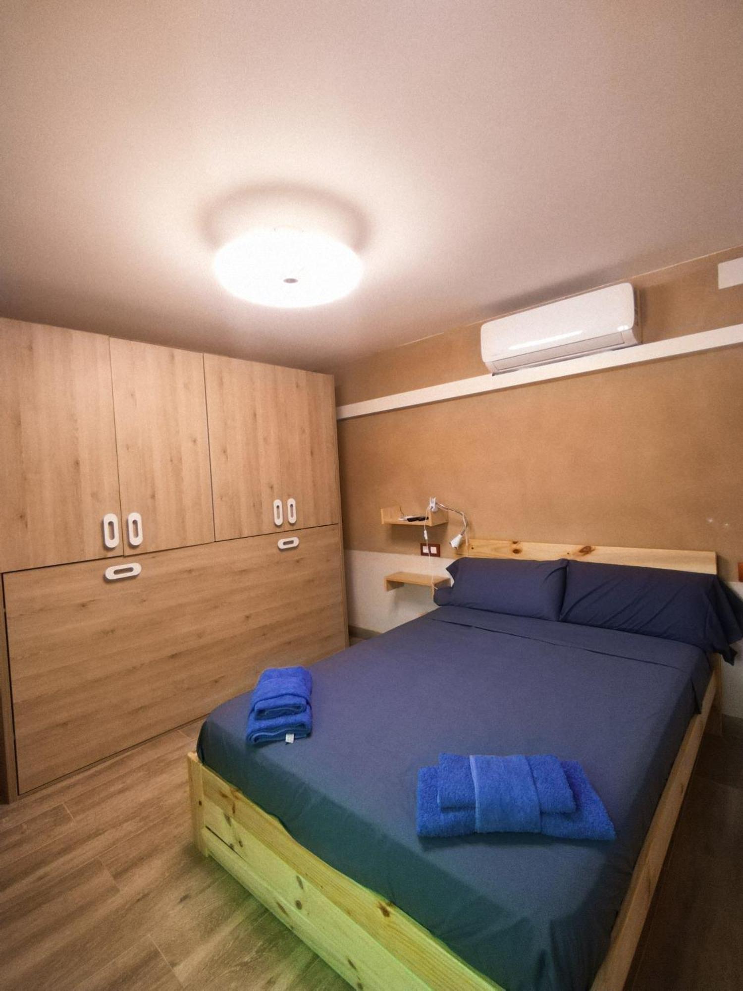 La Calma De Pamies Hostel Balaguer Ngoại thất bức ảnh